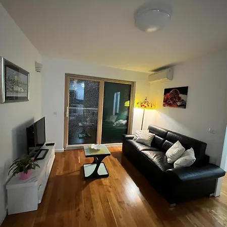 Ambasador Apartmán *