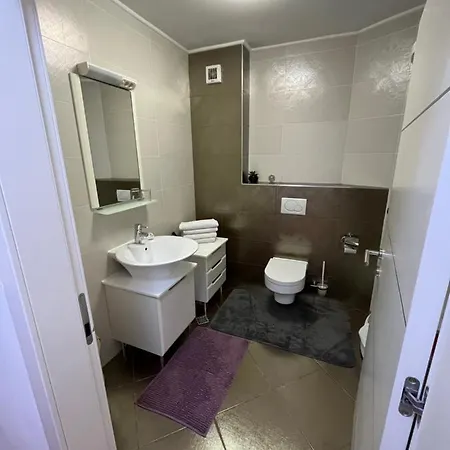 Ambasador Apartment Makarska