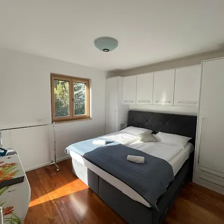 Ambasador * マカルスカ