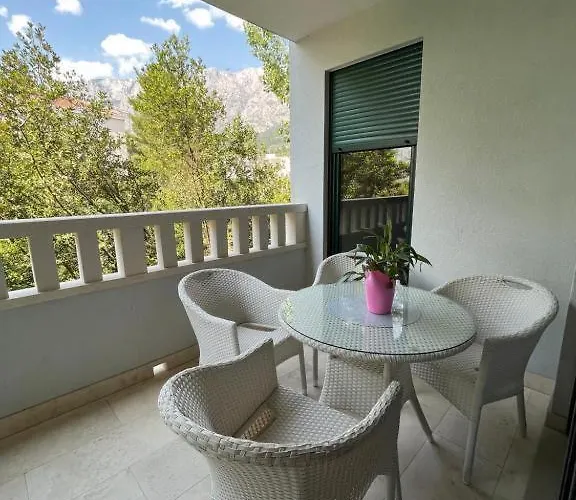 Ambasador Apartment Makarska